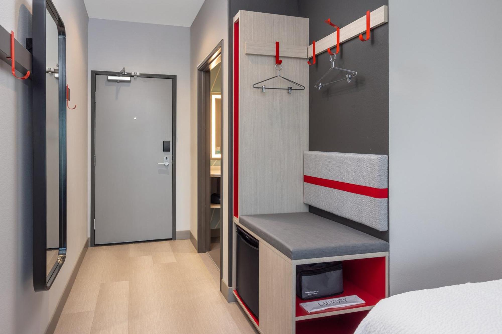 Avid Hotels Billings West By Ihg Екстериор снимка